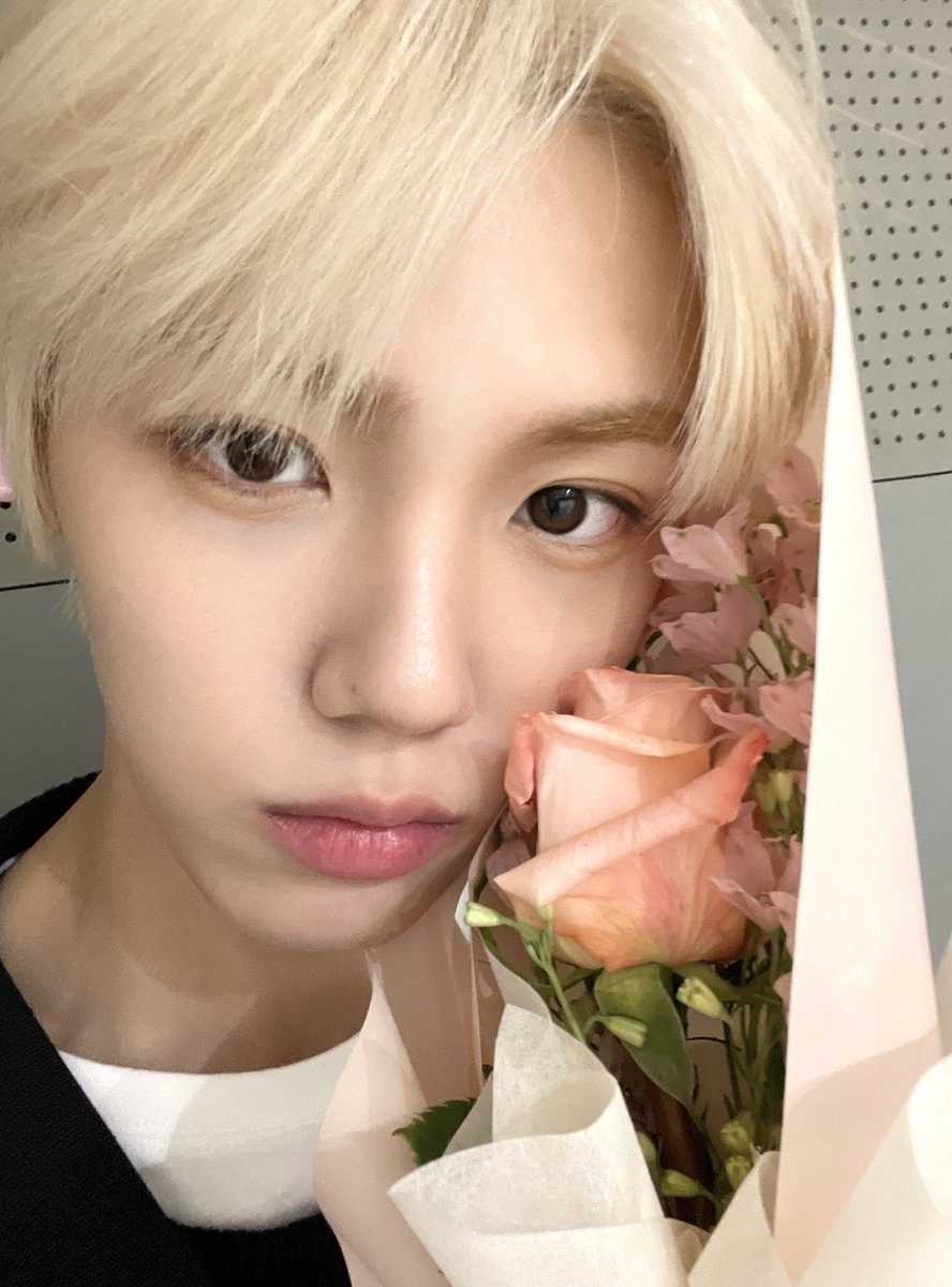 CRAVITY_twt tweet picture