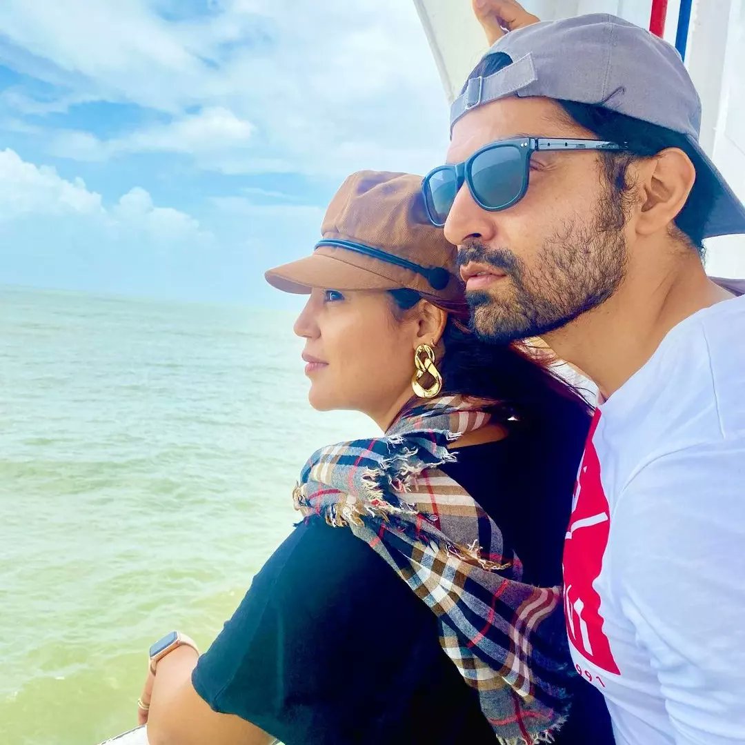 Page Debina tweet media