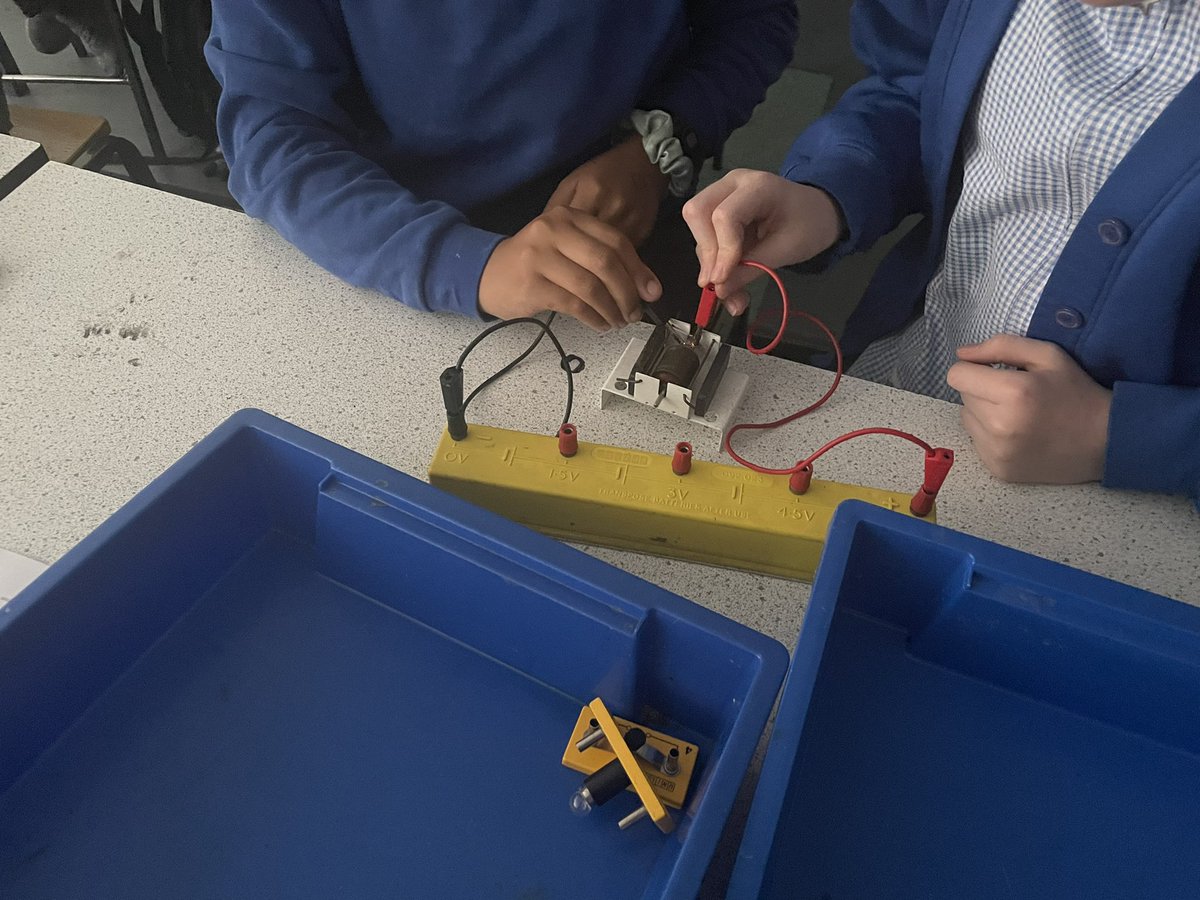 BishopChallonerSEND (@bishopsend) on Twitter photo Our new year 7s experiencing their first science lesson here at BC, learning about electricity and making their own circuits <a href="/BishopChalloner/">Bishop Challoner Catholic College</a> <a href="/BCSciDept/">BC Science Dept</a> #science #electricity 💡🔋 Our new year 7s experiencing their first science lesson here at BC, learning about electricity and making their own circuits <a href="/BishopChalloner/">Bishop Challoner Catholic College</a> <a href="/BCSciDept/">BC Science Dept</a> #science #electricity 💡🔋