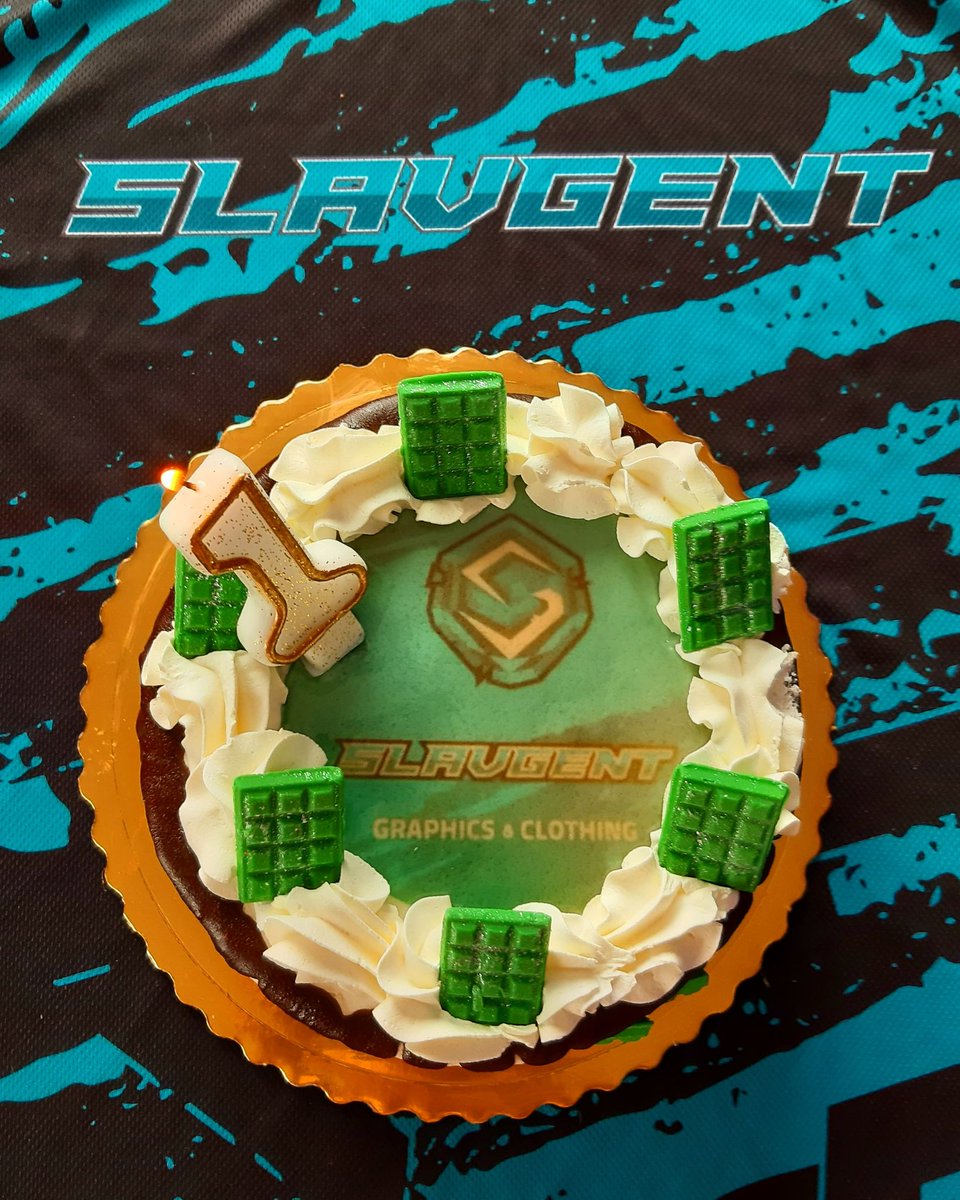 Dziś świętujemy rok działalności SLAVGENT. Uroczystość ta, choć skromna, cieszy niesamowicie. Czas, który przepracowaliśmy, przekroczył bowiem nasze najśmielsze oczekiwania. 🥳

Dziękujemy za wszystkie pozytywne opinie, polecenia i słowa uznania.💙💚