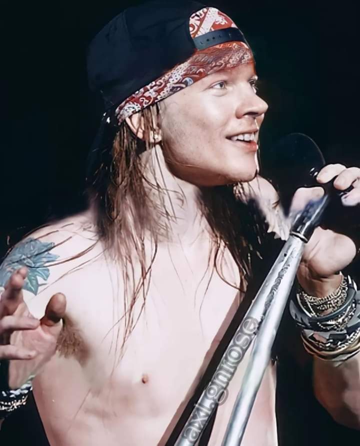 Guns N' Roses every time tweet media