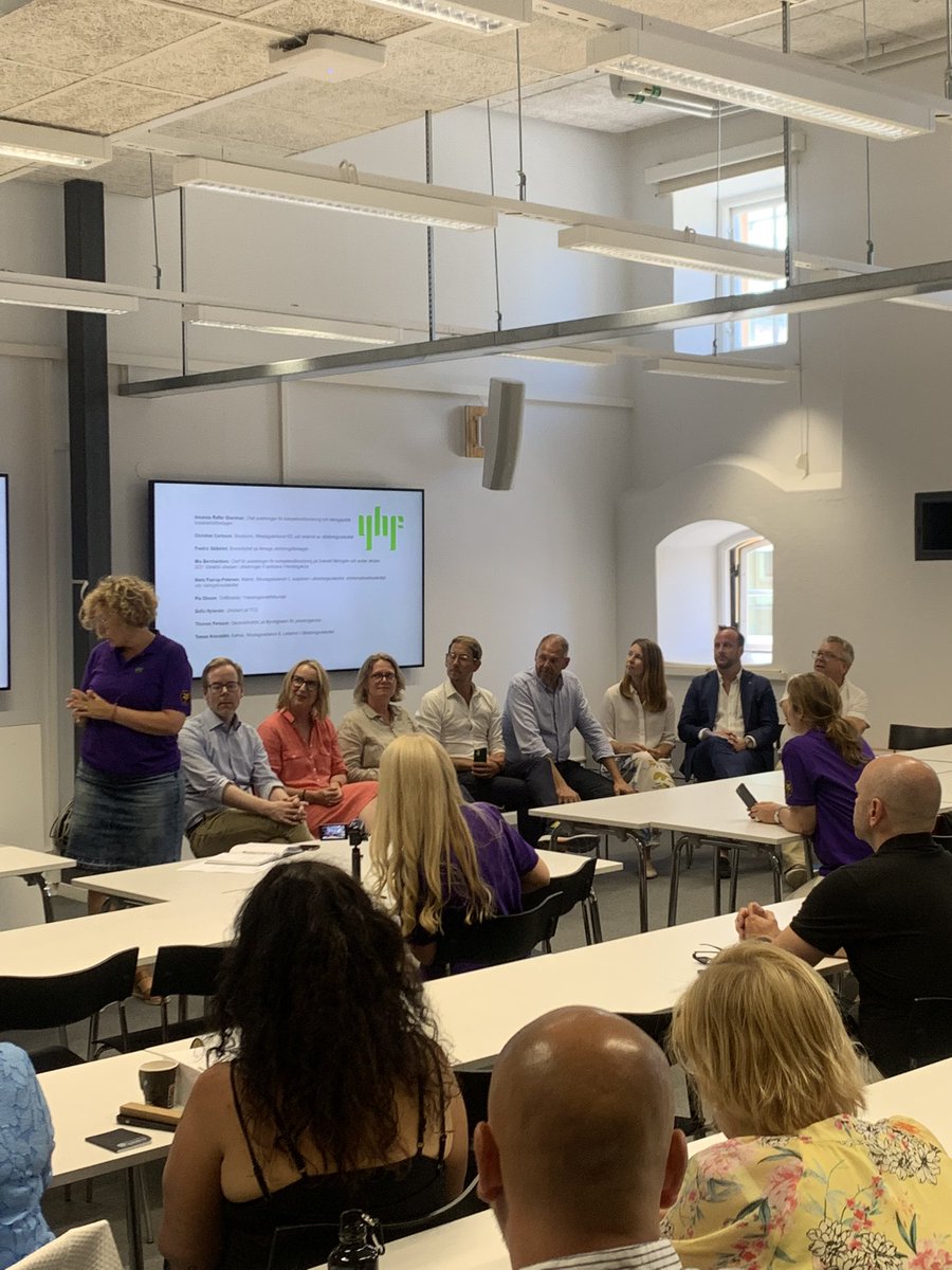 Varit mycket omställningsstudiestöd under Almedalen. Tidigare mest högskola men nu äntligen lite YH med bland annat @gdMYH, <a href="/SofiaHy/">Sofia Hylander</a> och <a href="/nielspaarup/">Niels PaarupPetersen</a>.