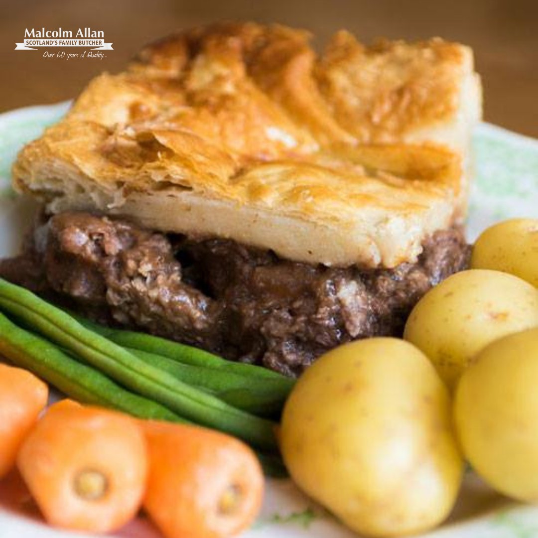 MalcoImAllan's tweet image. Steak Pie all year round! 😋🍽 

What's your go-to sides? Tonight, we're choosing boiled potatos and veg. Delish! 

#MalcolmAllan #PieBoxes #SteakPie