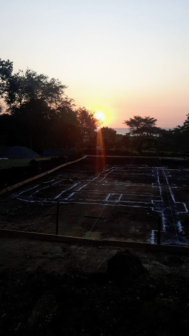 ArchitectureKE's tweet photo. We have only just set out this magnificent house in God Bondo and our client is already enjoying beautiful views into the lake and musical sunsets. The waters of Lake Victoria catching fire.

This is one of the most exciting #ArchitectureKE projects. https://t.co/QIPO190Atw