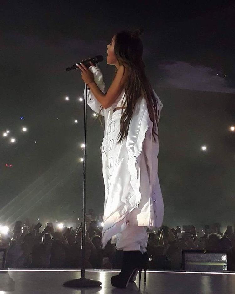 Ariana Grande Arg tweet media