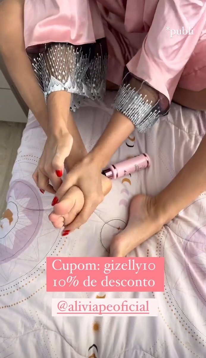 GizellyUpdate's tweet photo. Quer ter um Alívio imediato de dores nos pé, hidratação, maciez e reconstruir os pés rachados?
Gi mostrou o @/aliviapeoficial que temtds esses benefícios 

Confere os stories, clica no link e aproveita pq tem cupom de desconto

➡️:https://t.co/NFctRoSvdP https://t.co/G94VK3A1sJ