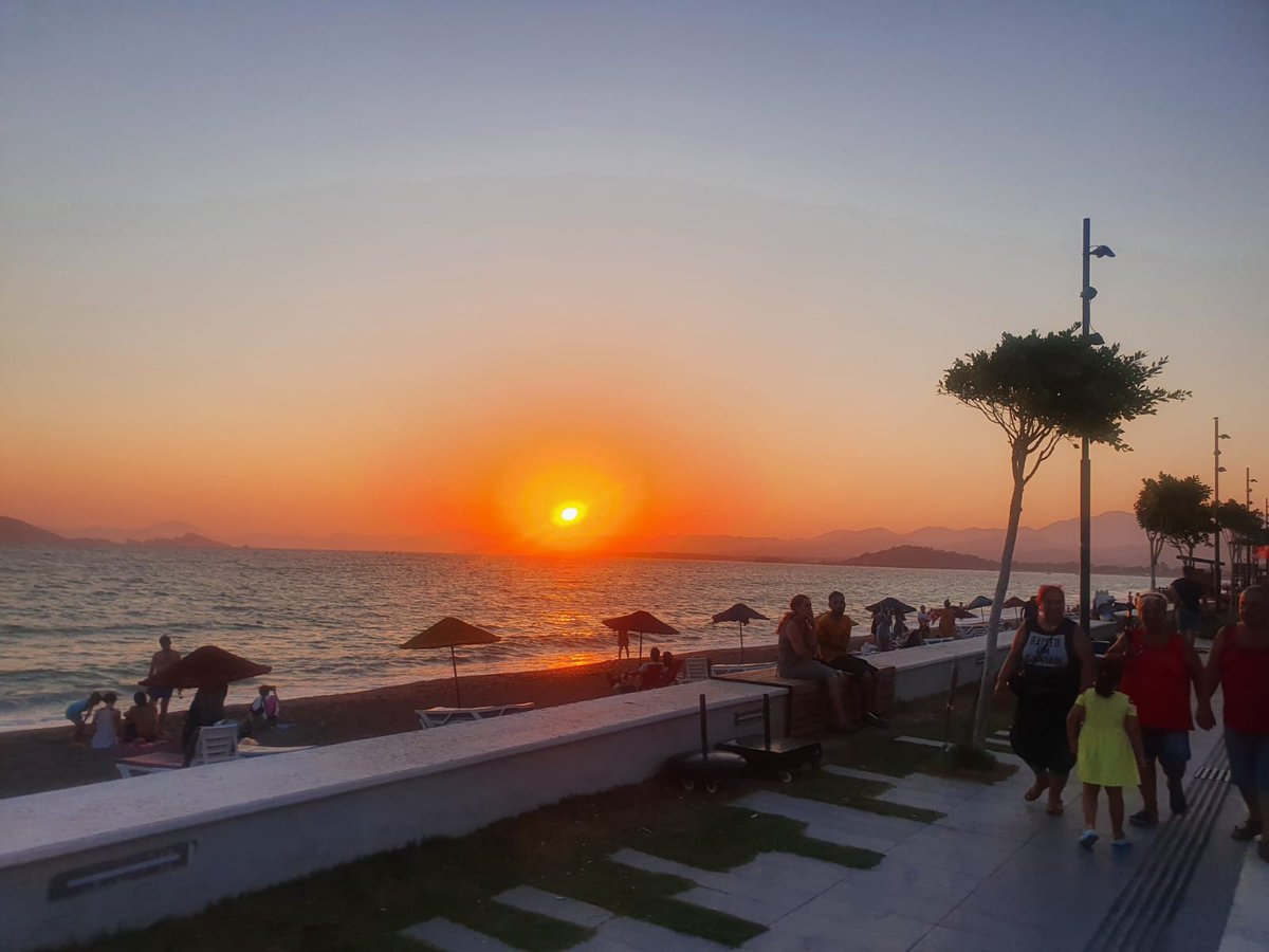 ShAuN62071592's tweet photo. #calisbeach #Turkey 😍 https://t.co/Xeqhweqohp