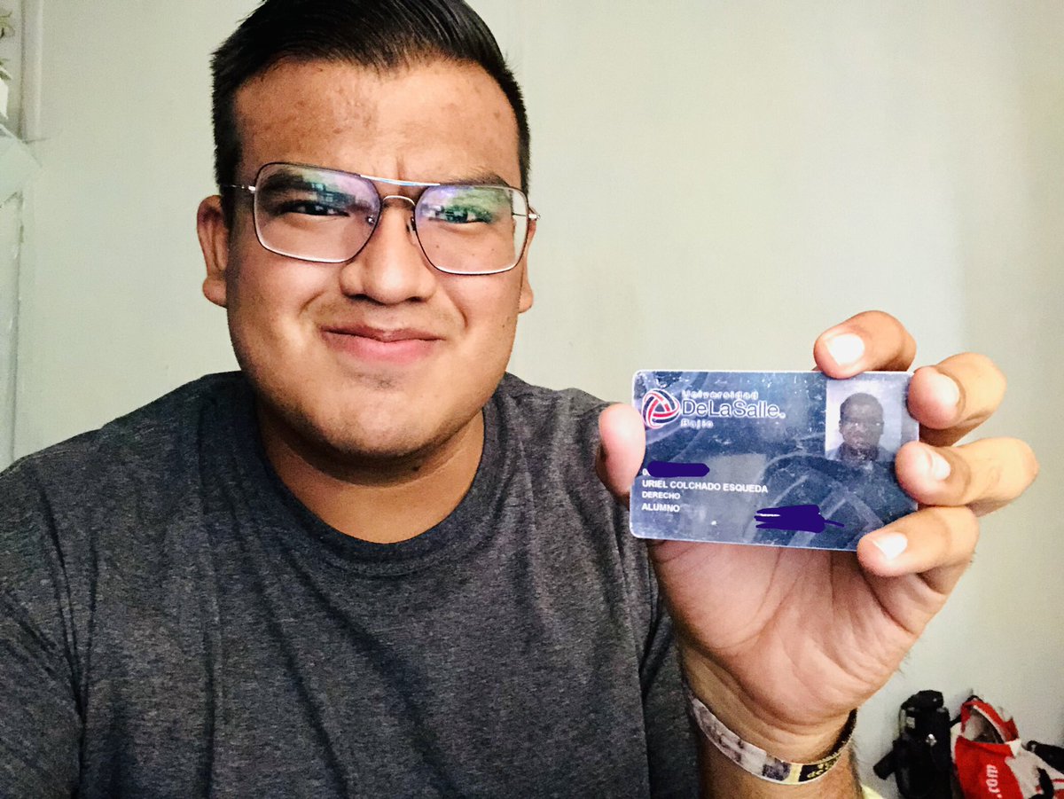 #TodosSomosChristian 
Soy estudiante de Derecho y yo también he recibido acoso, profesores se han burlado de mi postura, me han cerrado espacios de participación y me han amenazado. 
¡EXIGIMOS A LAS UNIVERSIDADES APERTURA AL DIÁLOGO!