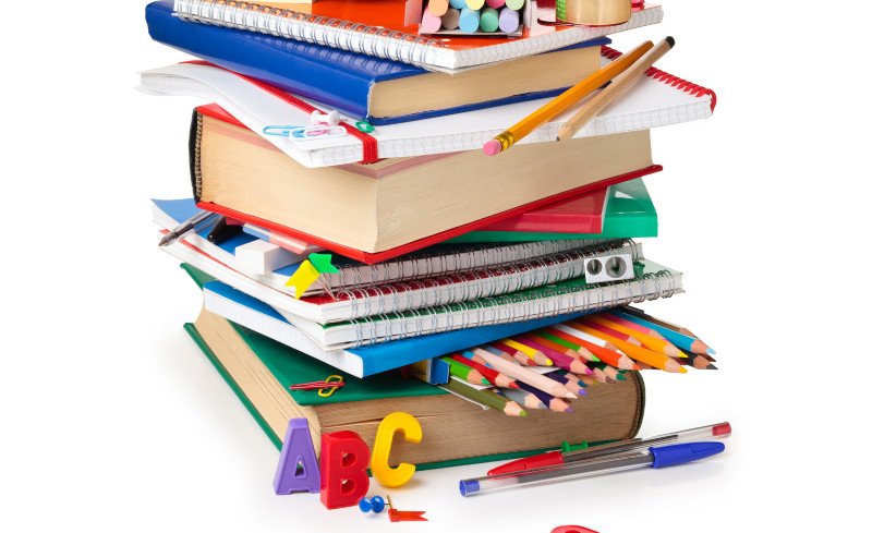 Ja teniu disponible a la web del centre el llistat de llibres per al curs 22/23, tant per a l'ESO com per al Batxillerat. Feu-hi una ullada! #insjoaquimrubióiors #SantBoi #llibres #curs22_23