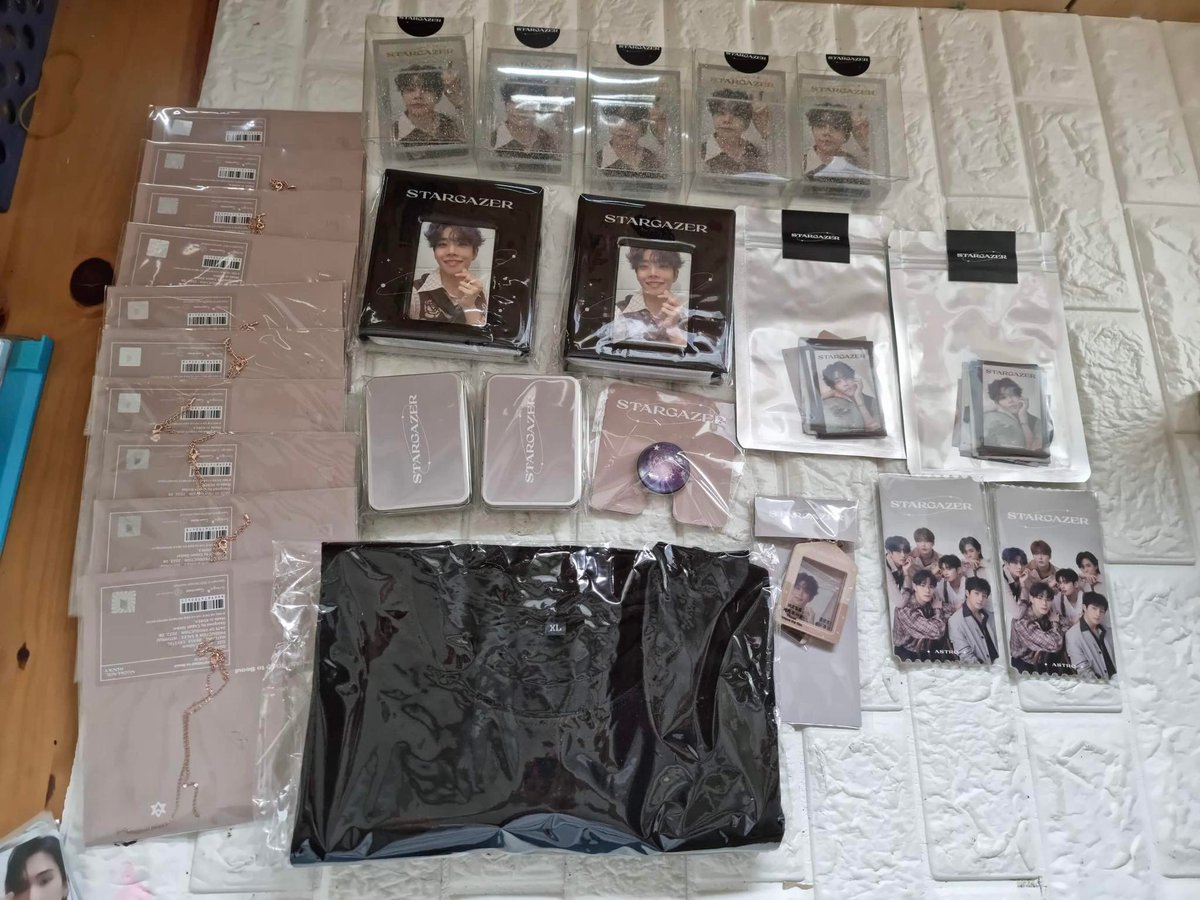 fanessentialsph's tweet photo. ☁️ [#FEPHUpdates] 060722  

• Arrivals in KR address and box 19's ship out from kr add will be next week. This will also be our last box na po since we are moving unto our next journey. 😅 https://t.co/PsSpxouukH