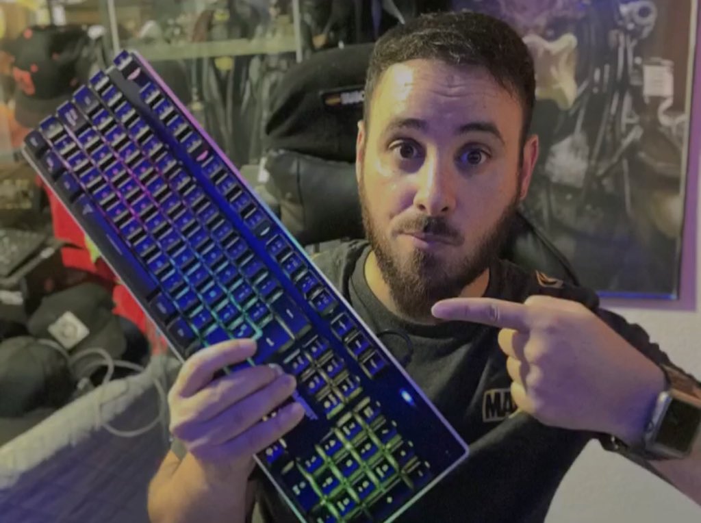lulaaaayol's tweet photo. Seguimos con los #PcDays de escándanlo en @pccomponentes 🔥 Date prisa que las ofertan están por tiempo limitado!! Solo mira este teclado @Tempest_ES !!! Miiiiralo!!!👀💥
#PcDays #TempestArmy #FamiliaTempest #tempest #pccomponentes #tecladogaming #gaming #gamer #gamerlife https://t.co/UnJRG5W1dE