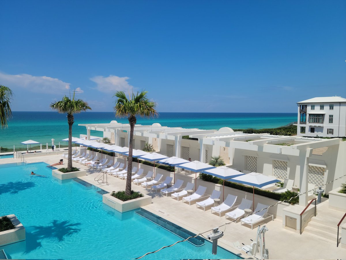 The views here are truly breathtaking. #alysbeach #southwalton