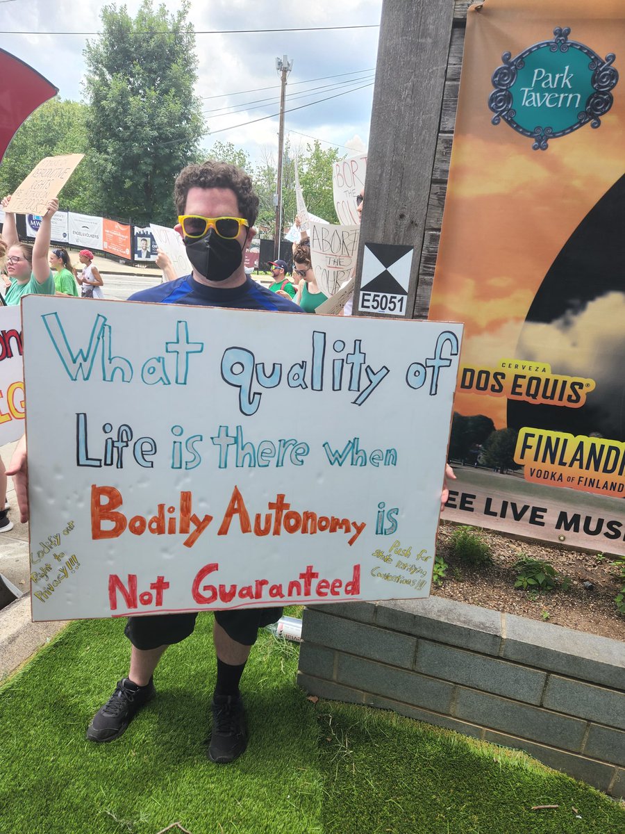 ChaseForLiberty's tweet photo. Bodily Autonomy is an issue voters are passionate about.
I got to speak with voters yesterday about how paramount that right is to human liberty and why it's important to hear that message across the political spectrum.

#bodilyautonomyforall 
#ProChoiceForever https://t.co/P7OjamPgwq