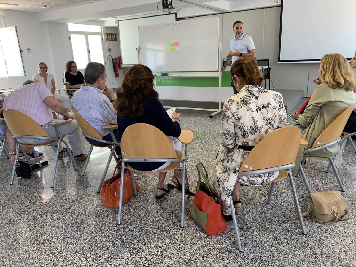 COFMadrid's tweet photo. Hoy nos reunimos con un grupo de colegiados para avanzar en el camino del proyecto: “Construyamos juntos el Colegio” e idear un plan estratégico en base a la opinión de colegiados, administraciones y equipo del #COFM.

Seguimos trabajando… https://t.co/5ADqFQ3Xrh