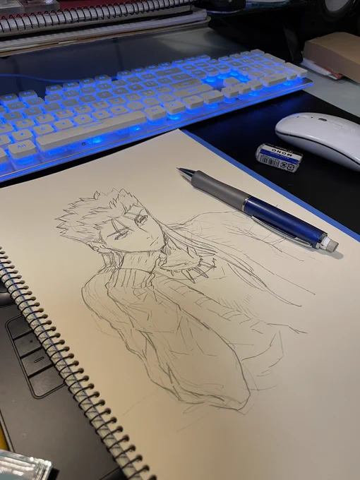 久々にアナログ描いてみたら楽しかった。でも緊張するw
またデッサンとかクロッキーとかやろー! 