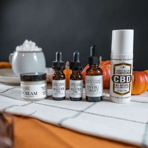 ConklinNChemist's tweet image. Enriched with #rawherbs and #pureessentials, our oil’s #natural #highpotency absorption, and retention is what makes it the finest quality #CBD available. To shop from our collection, visit bit.ly/3tIiwlg #CBDoils #CBDproducts #bestCBD #CBDshop