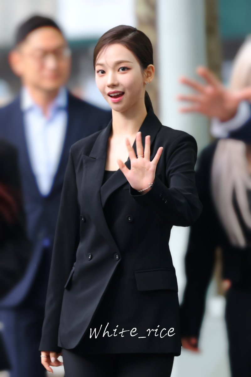 karinaspics's tweet photo. effortlessly pretty https://t.co/DJORsbLurB