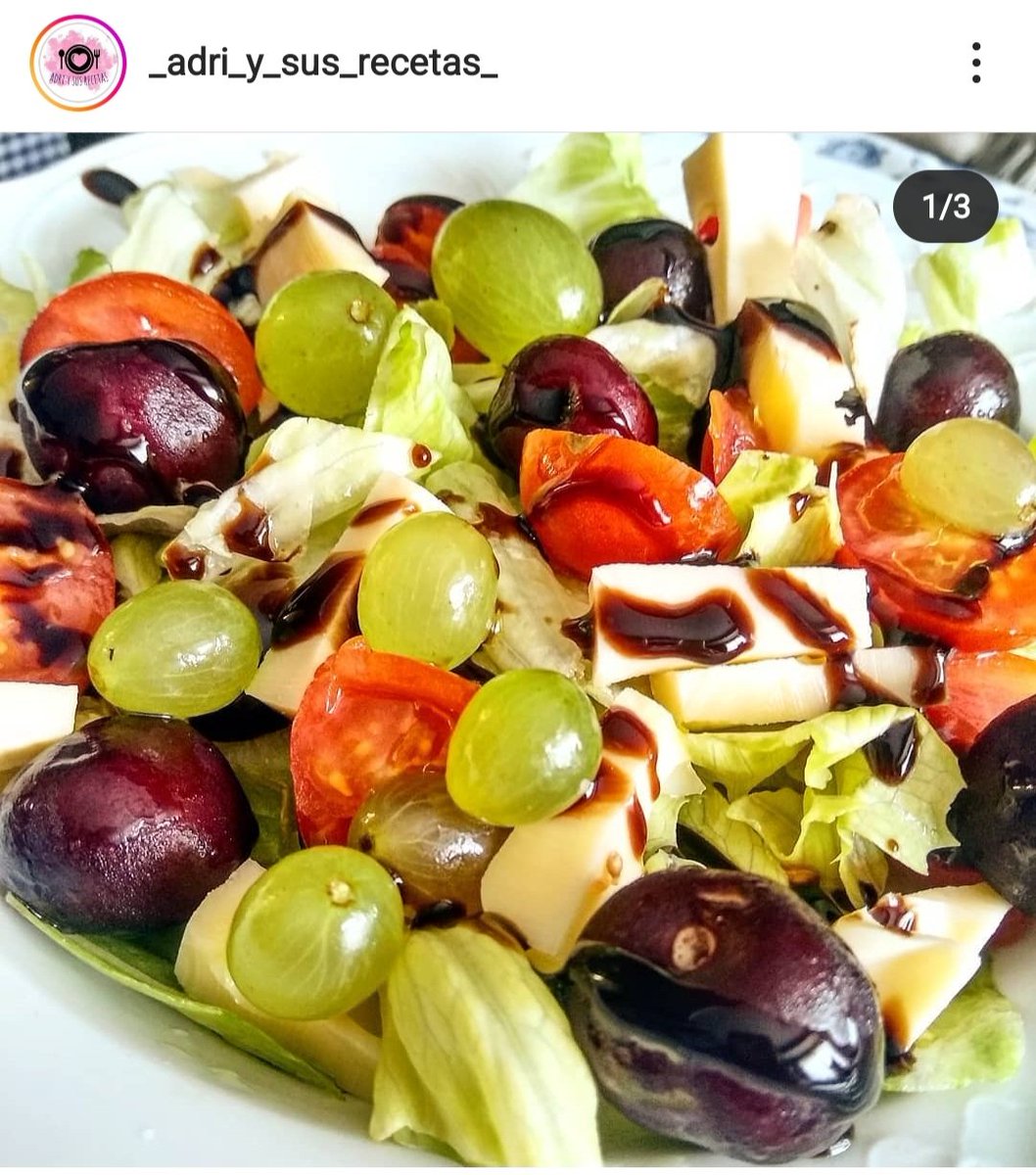 AdriRecetas's tweet photo. 🍇🍒-Ensalada de cerezas y uvas-🍒🍇

😊-Hoy una ensalada fácil y fresca.

-Espero que os guste!!que aproveche!!😋😋

#Ensaladas#confrutas#facil#rica#sana#ligera#cocina#miestilo#foodlovers#instafood#miercoles https://t.co/wjEO7r4uYR