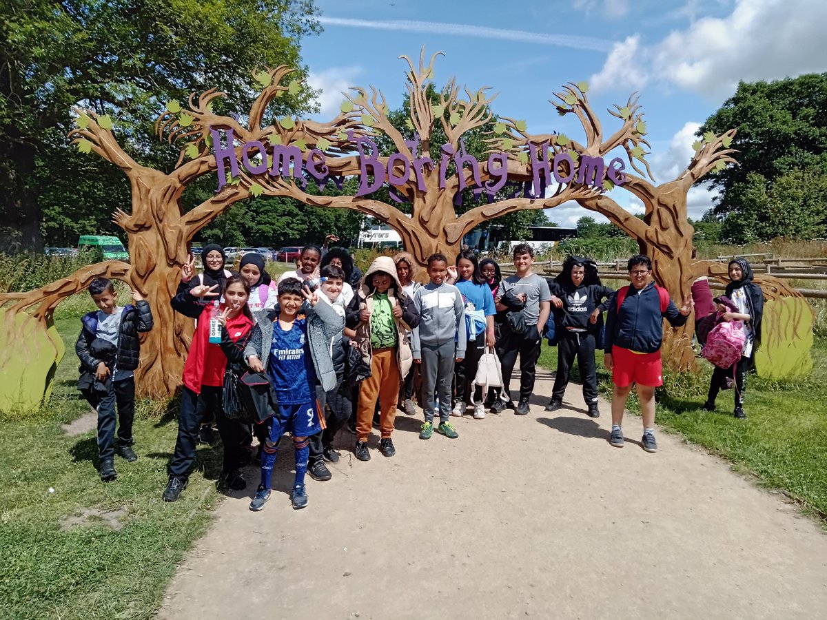 KingsleyLpool's tweet photo. Time for home boring home! @BeWILDerwoodCHR #Class6M #Class6P https://t.co/N2vXbCF1IO