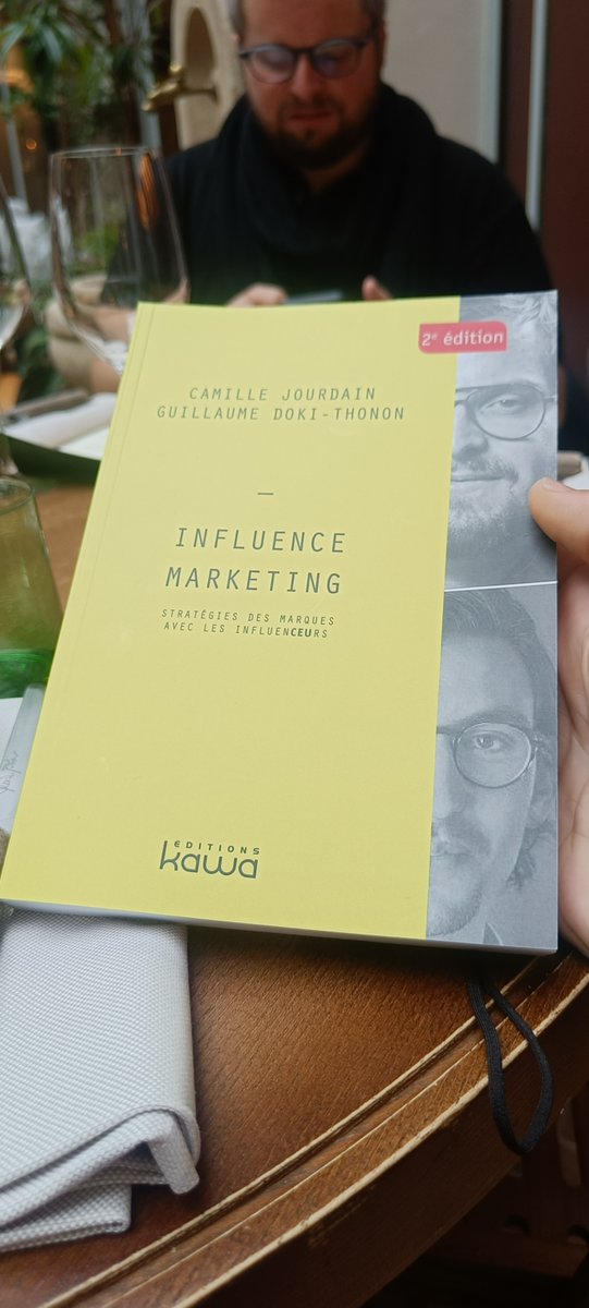 Guillaume DOKI-THONON (@guillaumedt) on Twitter photo Quel plaisir, aprÚs tant d'attente, d'avoir entre les mains la 2nd édition du livre "Influence Marketing : Stratégies des marques avec les influenceurs" co-écrit avec <a href="/camillejourdain/">Camille Jourdain</a>.
Merci à notre éditeur <a href="/Editions_Kawa/">Editions KAWA</a> ainsi qu'à tous ceux qui ont contribués à l'écriture. Quel plaisir, aprÚs tant d'attente, d'avoir entre les mains la 2nd édition du livre "Influence Marketing : Stratégies des marques avec les influenceurs" co-écrit avec <a href="/camillejourdain/">Camille Jourdain</a>.
Merci à notre éditeur <a href="/Editions_Kawa/">Editions KAWA</a> ainsi qu'à tous ceux qui ont contribués à l'écriture.
