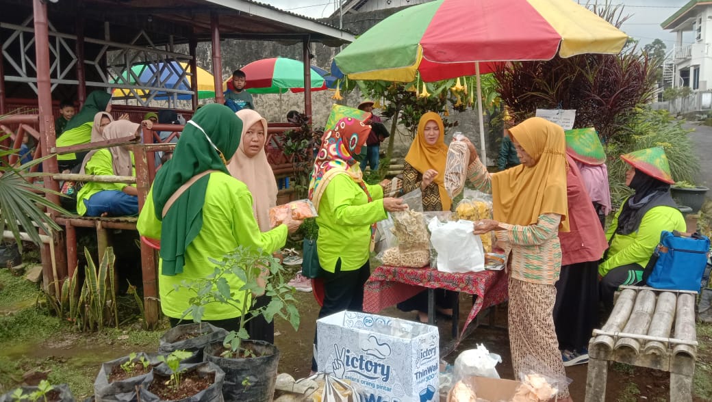 DBlederan's tweet photo. Kunjungan belajar dr Desa Wanamulya Pemalang https://t.co/zcuKvmN0T9