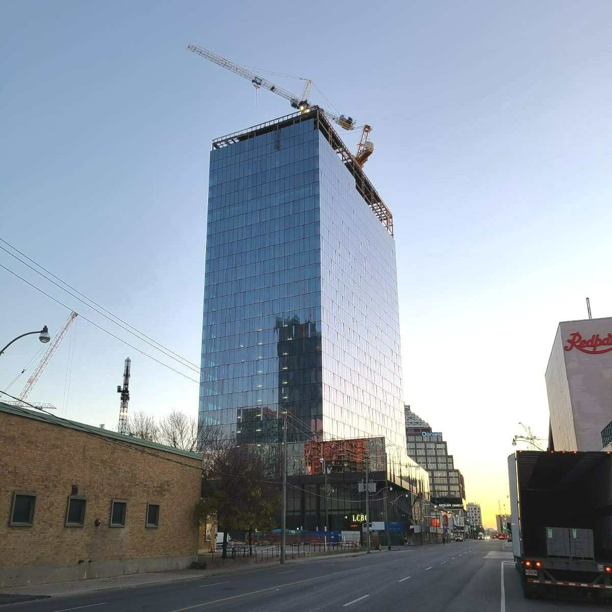 PlanGroupOffic1's tweet photo. #TeamPlanGroup helped deliver 23 of the 25 floors at LCBO’s new head office in Toronto’s Downtown Waterfront area—Read all about it on our News Page!

#lbco #newoffice #mechanical #electrical #technology #construction #toronto https://t.co/2QIz6Z0BJM
