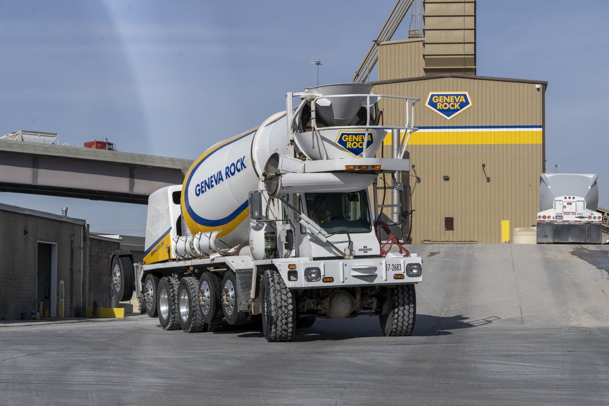 On repeat all summer 🔃
.
.
#GenevaRock #ClydeCompanies #BuildBetter #UtahConcrete #UtahHomeBuilder #UtahLandscape #UtahContractor #WeBuildUtah