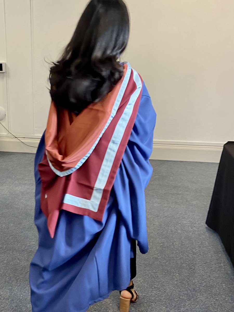 LuAlemany's tweet photo. Getting ready in the #backstage #LBSGrad. CONGRATULATIONS 👏👏👏 #Class22 👩🏻‍🎓🎉🥇👠🥂 https://t.co/1a6T1N9ROe
