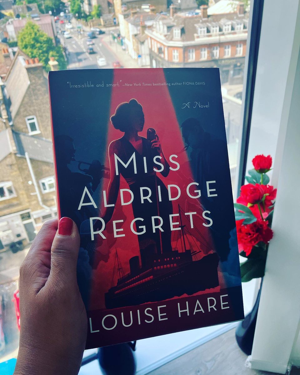 🇺🇸publication day for Lena! 

#MissAldridgeRegrets

@BerkleyPub