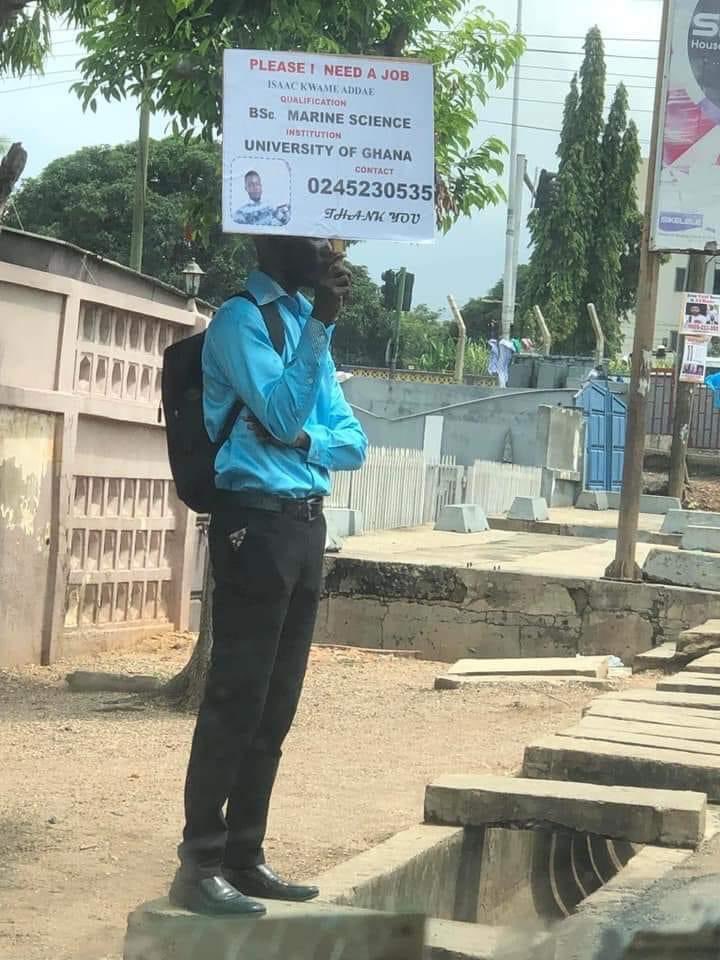 If you on my list , kindly retweet , if you know anyone that can help too kindly tag them . But just retweet cos his helper may be on your list 😩😩😩😭😭