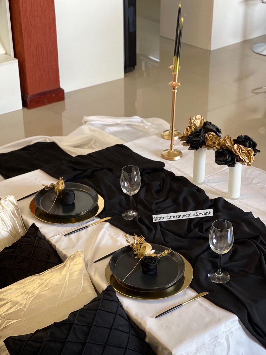 InteriumZ's tweet image. Not your “cliche” romantic picnic for two 🖤🤍🖤 

For bookings 
Call :+260976437051.
WhatsApp : +260973562053.