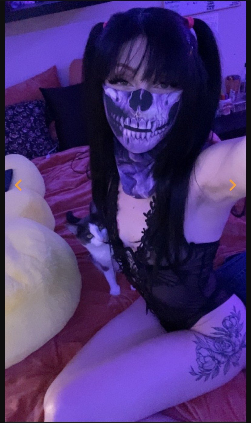 TW Pornstars - 2 pic. Ali Uchiha Senju. Twitter. Can I sit on your face? 😜  This booty is so horny!🤤 Subscribe. 2:19 PM - 5 Jul 2022