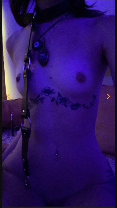 Can I sit on your face? 😜 This booty is so horny!🤤 Subscribe now to my Onlyfans and put this booty to<a href="/tag/mvsales"class="tags"><span>#mvsales</span></a><a href="/tag/mvboys"class="tags"><span>#mvboys</span></a>