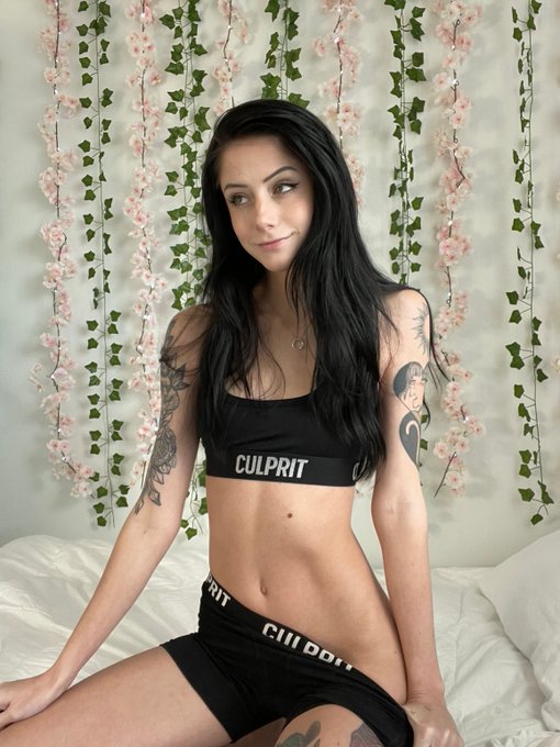 Do you want to see what is underneath? https://t.co/idrnCxR6gZ