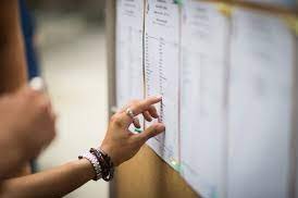DamiatiMichael's tweet photo. Les résultats du #Bac2022 et #Bacpro2022 sont arrivés aujourd'hui. Un immense bravo à tous les nouveaux bachelières et bacheliers de @VCrosne . Bon courage à celles et ceux qui vont devoir passer le rattrapage. Pour les autres L'échec est le fondement de la réussite #Laotse https://t.co/QQUE3s0c7g