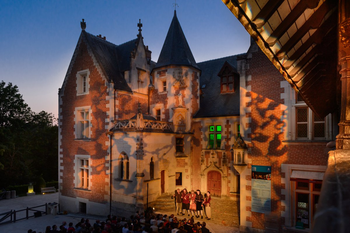 #Mardiconseil : ne manquez pas nos rendez-vous nocturnes de l’#été ! 🤩 Découvrez notre programmation : bit.ly/3R5Rrm1