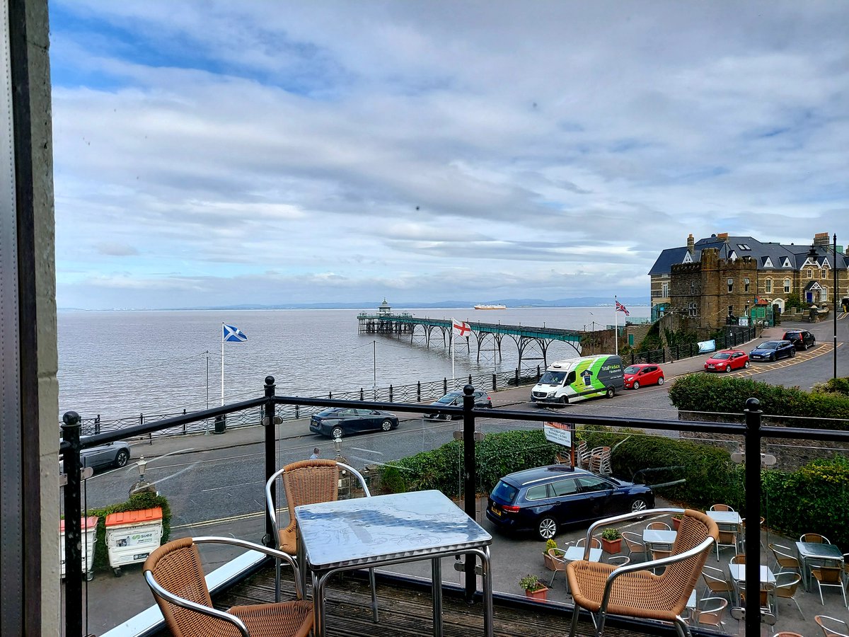 QubeEPoS's tweet photo. When software development, technical support and sales collide! 
Great having our latest meet at The Moon &amp; Sixpence Clevedon, thank you for looking after us. The food and hospitality was amazing as always 😋😋😋 https://t.co/qm2n79EKbx