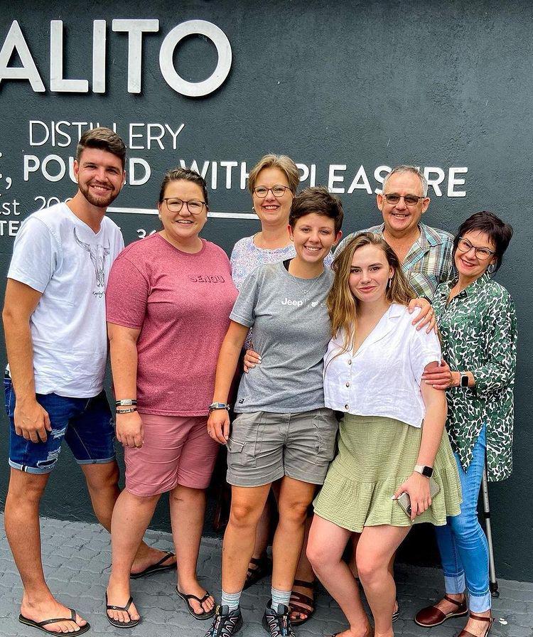 QualitoCraft's tweet photo. Distillery Tasting Tours.  

Monday-Friday:9h00-16h00
Saturday: By appointment.
 
Tour Prices &amp; Duration 
Full tasting tour :R100.00 per person .
Duration:45min-1hour

For more information
Tell:064 522 7600 
Email :admin@qualito.co.za

#qualitocraftdistillery 
#explorelimpopo https://t.co/mEYbyqnY2C