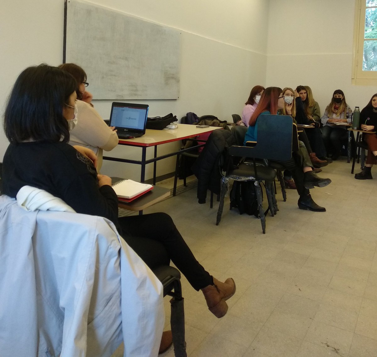 EmergenciasB's tweet photo. 👉 Ciclo de Conversatorios "Prevención de las Violencias en el Ámbito de la Salud".
 2do Encuentro "Violencia en nuestro ámbito de trabajo "📝
@SaludBAP
@HospitalesBAP 
@RegSanXI https://t.co/boy9ZtReNP