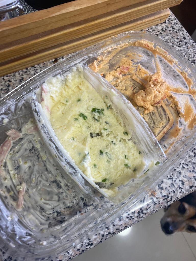 Sebesflow's tweet image. Si este fin de semana compraste mix de pastas en @JumboChile, ten cuidado porque se les desarmó un rodamiento en la pasta de ave pimiento 🤮