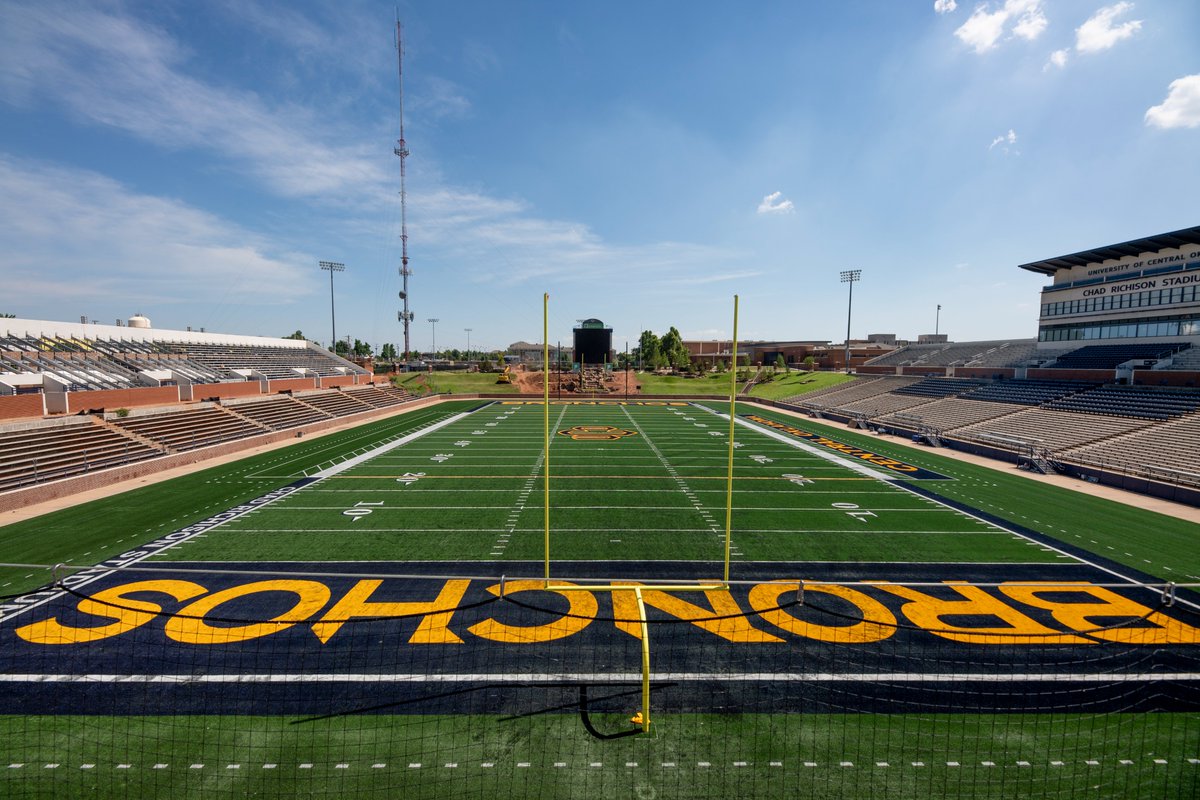 ucoathletics's tweet photo. Check out the new carpet at Chad Richison Stadium! Mammoth Turf did an outstanding job quickly. Just one month to go till football reports for camp. 

@ucobronchofb @UCOBronchos @UCOAlumsFriends @TheMIAA @D2Football @NCAADII @MammothBuilt #RollChos https://t.co/MkURVjHUl9