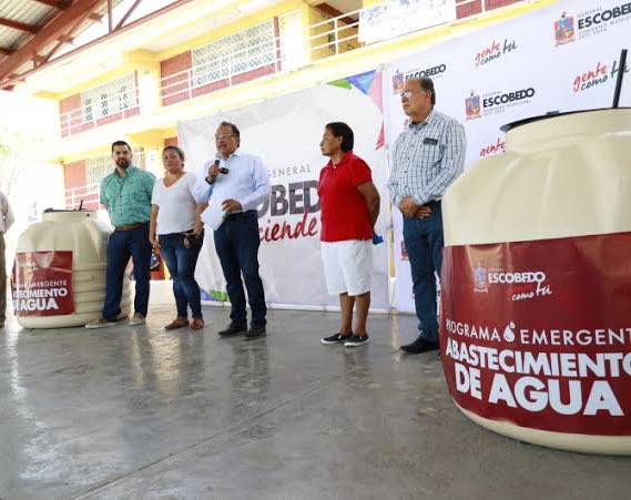 RealPolitikNL's tweet photo. La encuestadora @DemoscopiaDigit ubicó a @andresmijesmx como el alcalde mejor evaluado de NL durante el mes de junio; acciones como el #Protocolo48 y las gestiones ante @AyD_ParaTi para solucionar problemas de falta de agua han sido claves para este resultado del @gob_Escobedo https://t.co/2FxM7rKkbB