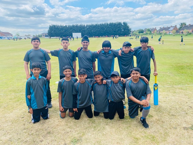 A BIGGGG well done to our U13 cricket team who competed in the Wiltshire Cricket softball finals today at Trowbridge CC. In 3 games they won 1, lost 2 but most importantly had a great day of cricket!! Well done to all involved #TeamLMA 🏏🏏