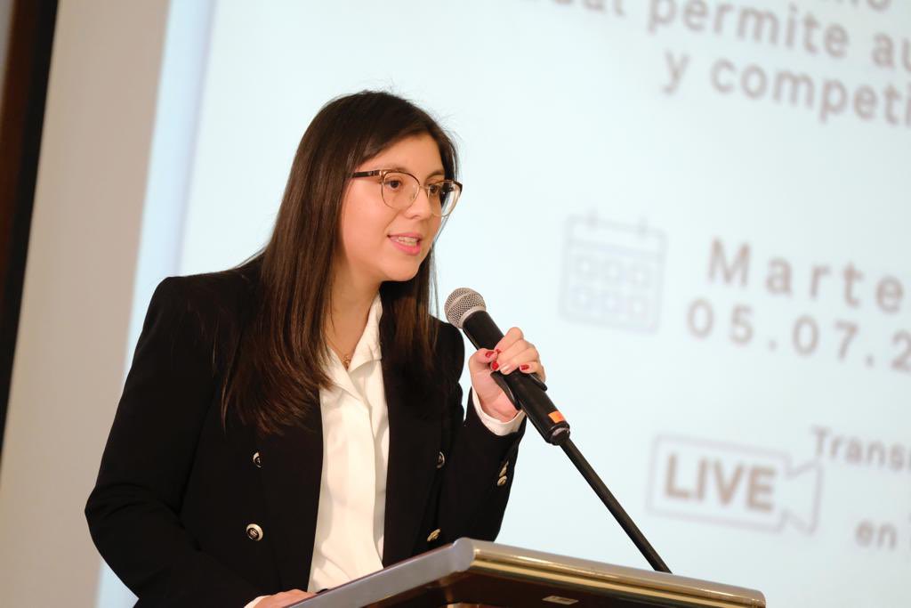 SNCIColombia (@snci_colombia) on Twitter photo #AEstaHora <a href="/lmpabon/">Laura Pabon</a>, Subdirectora General de Prospectiva y Desarrollo Nacional <a href="/DNP_Colombia/">dnp_colombia</a> y <a href="/Elirodrigmadero/">Eliana Rodríguez M</a> de la Consejería Presidencial para la Competitividad y Gestión Público - Privada, realizan la apertura del evento: Resultados y Retos de la #FormaciónyEducaciónDual #AEstaHora <a href="/lmpabon/">Laura Pabon</a>, Subdirectora General de Prospectiva y Desarrollo Nacional <a href="/DNP_Colombia/">dnp_colombia</a> y <a href="/Elirodrigmadero/">Eliana Rodríguez M</a> de la Consejería Presidencial para la Competitividad y Gestión Público - Privada, realizan la apertura del evento: Resultados y Retos de la #FormaciónyEducaciónDual