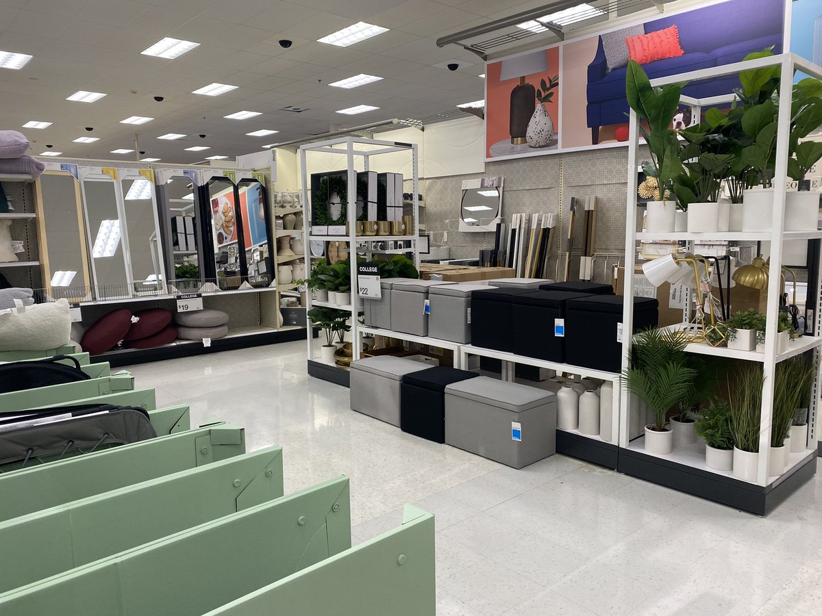 First ever home innovation set for me!✔️We’re ready for back to college at 1479! 📝📒🎯 <a href="/chris24harb/">Christopher Harbison</a> <a href="/tfarmer216/">Travis Farmer</a> #backtocollege #target #t1479
