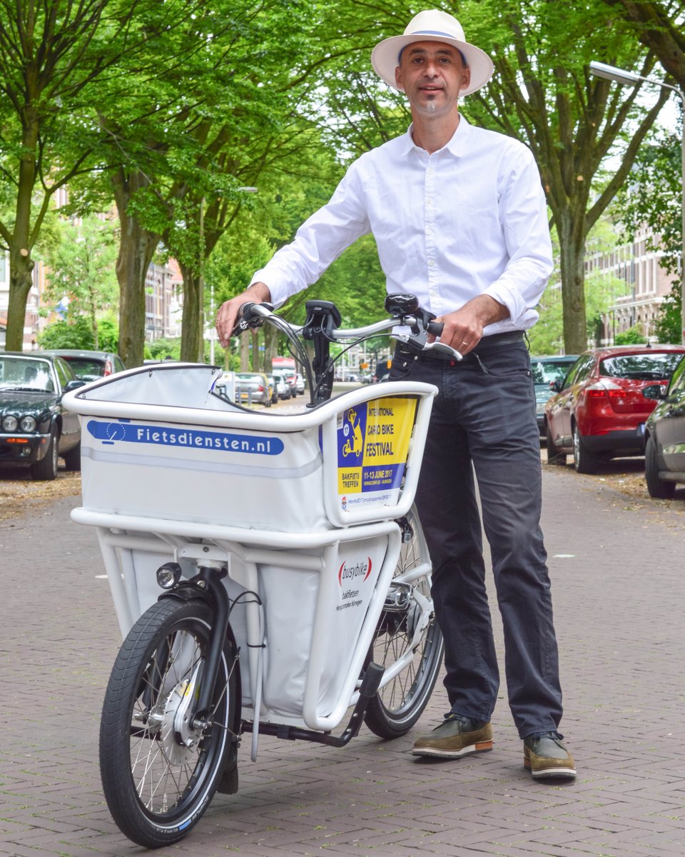 Cycling_Embassy's tweet photo. "In the Netherlands, cargo bikes are used by everyone from plumbers and electricians to car repair technicians. Pharmacies deliver medications via cargo bike, and doctors arrive on them for home visits." - @cargobikefest founder @JosSluijsmans in @nytimes

https://t.co/PYRlelsEM1 https://t.co/VWfkarV7oX