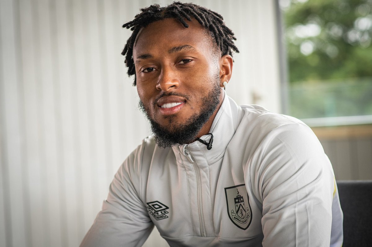 Samubastien's tweet photo. ๐๐๐ฌ ๐พ๐ก๐๐ง๐๐ฉ ๐๐ฃ ๐ฉ๐ค๐ฌ๐ฃ ๐๐๐พ
I'm very happy to join @BurnleyOfficial, and feel excited to discover Turf Moor & a new league. I can't wait to get started ๐ช๐ฟ๐ง let's go !! https://t.co/I1ZSDsVylb
