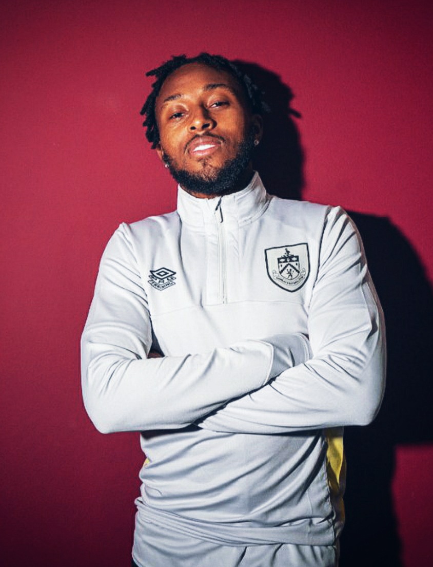 TurfMoorClarets's tweet photo. Burnley have made their fifth signing this summer, and its Samuel Bastien from Standard Liege #WelcomeSamuel ๐ค #twitterclarets https://t.co/hFe5ivbt5t