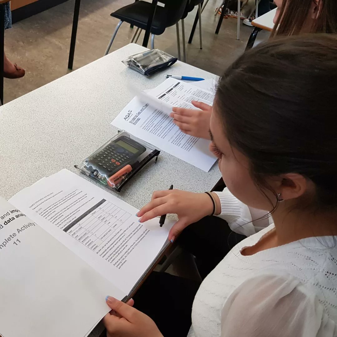 CarshaltonHigh's tweet photo. The atmosphere was buzzing with excitement as students lined up to take part in the Sixth Form Induction Day. Carefully planned taster sessions helped give students an insight into what they can expect and gave them lots of food for thought!
@MrDevenney
#chsg #leadersofthefuture https://t.co/3UPVImBfAq