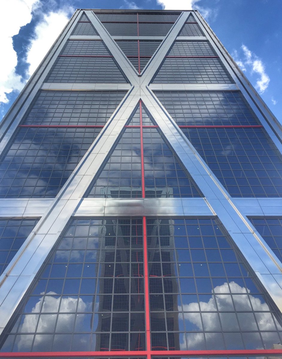 Wallander_Kurt's tweet photo. #27de52 en el proyecto de @mongeleon con el tema #edificio dentro de #edificio en Madrid… https://t.co/8wd8OMJ0sL